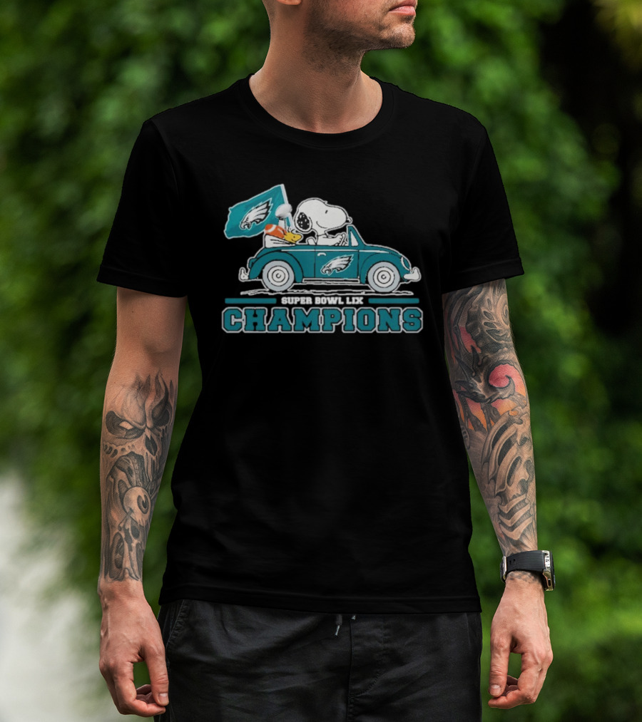 Peanuts Snoopy Woodstock Philadelphia Eagles Super Bowl LIX Champions T-Shirt