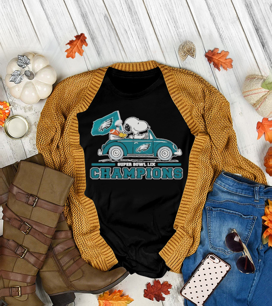 Peanuts Snoopy Woodstock Philadelphia Eagles Super Bowl LIX Champions T-Shirt