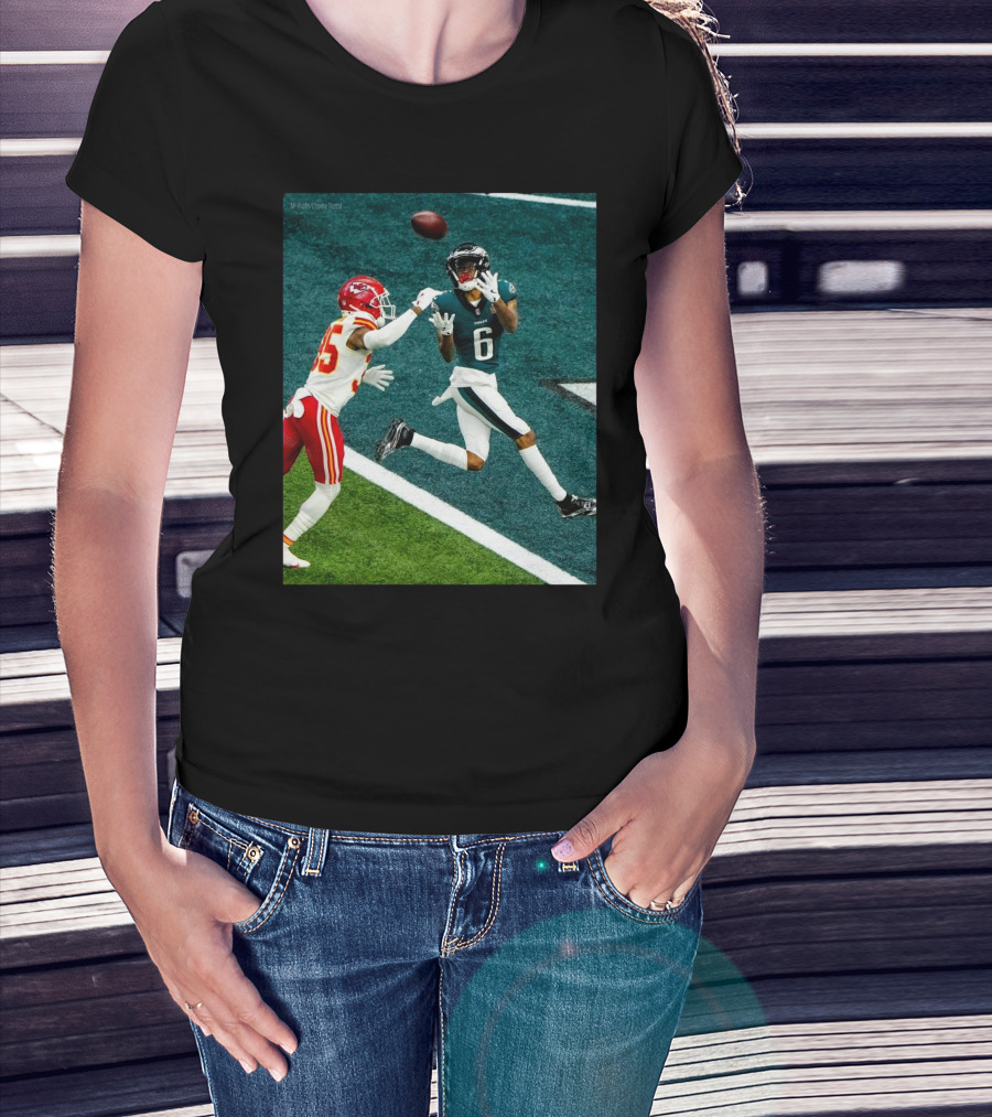 Philadelphia Eagles Vs Kansas City Chiefs DeVonta Smith Touchdown Moment Chef’s Kiss T-Shirt