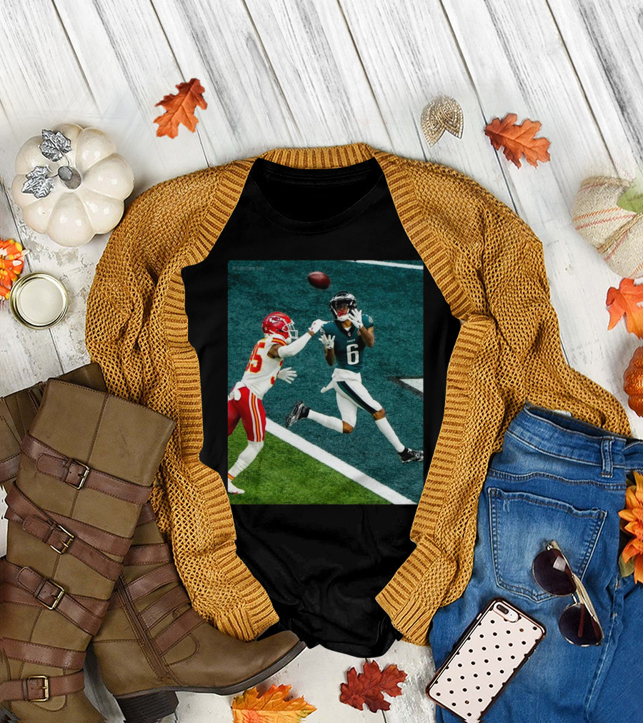 Philadelphia Eagles Vs Kansas City Chiefs DeVonta Smith Touchdown Moment Chef’s Kiss T-Shirt