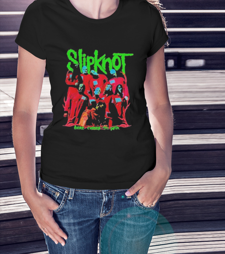 Slipknot Here Comes The Pain Text With Red Figures And Green Logo T-Shirt