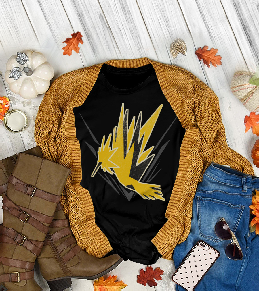 Team Instinct Zapdos Emblem T-Shirt