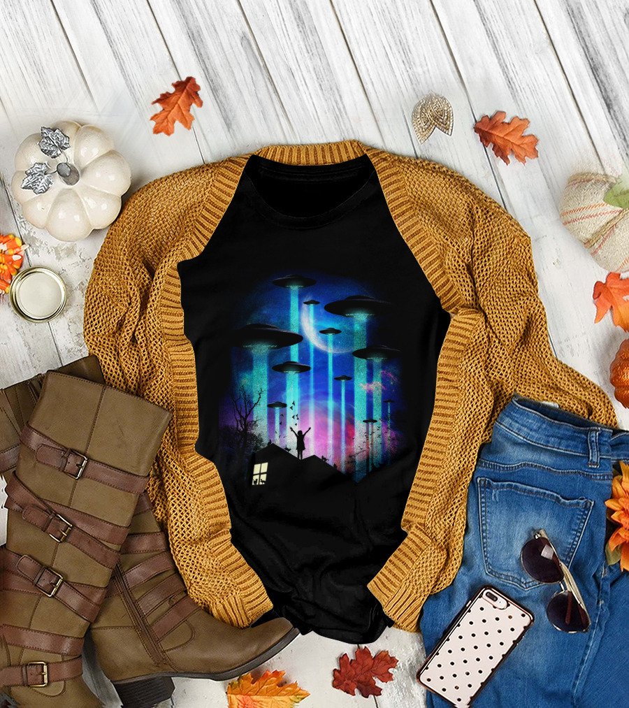 Martians Coming UFO Abduction Silhouette on Roof with Mysterious Light Beams T-Shirt