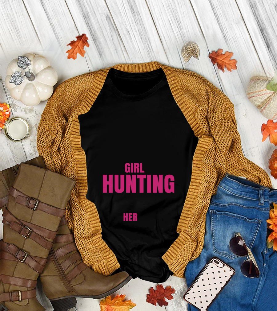 This Girl Loves Hunting With Her Husband T-Shirt