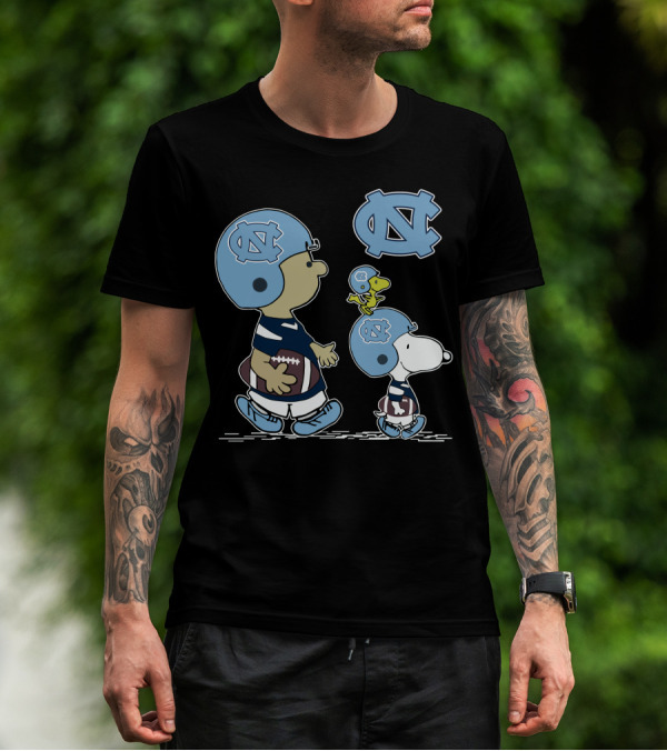 North Carolina Tar Heels Snoopy And Woodstock Football Helmets T-Shirt