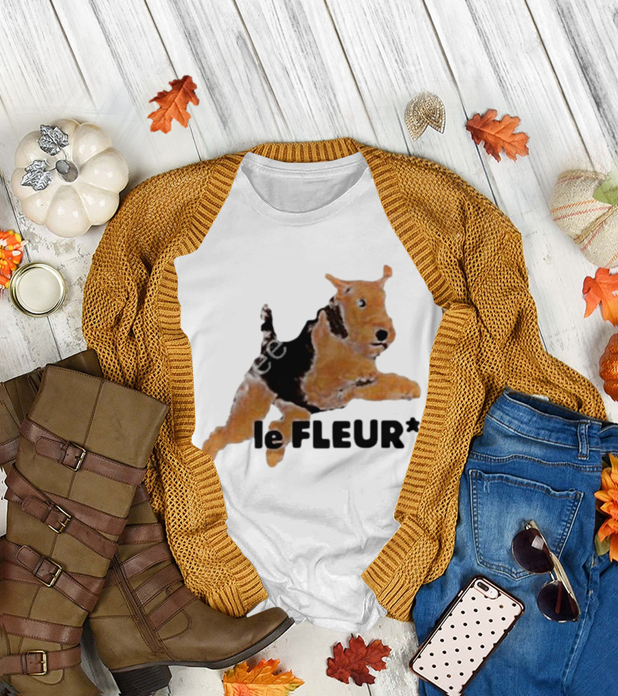 Le FLEUR Jumping Dog Vintage Style Terrier T-Shirt