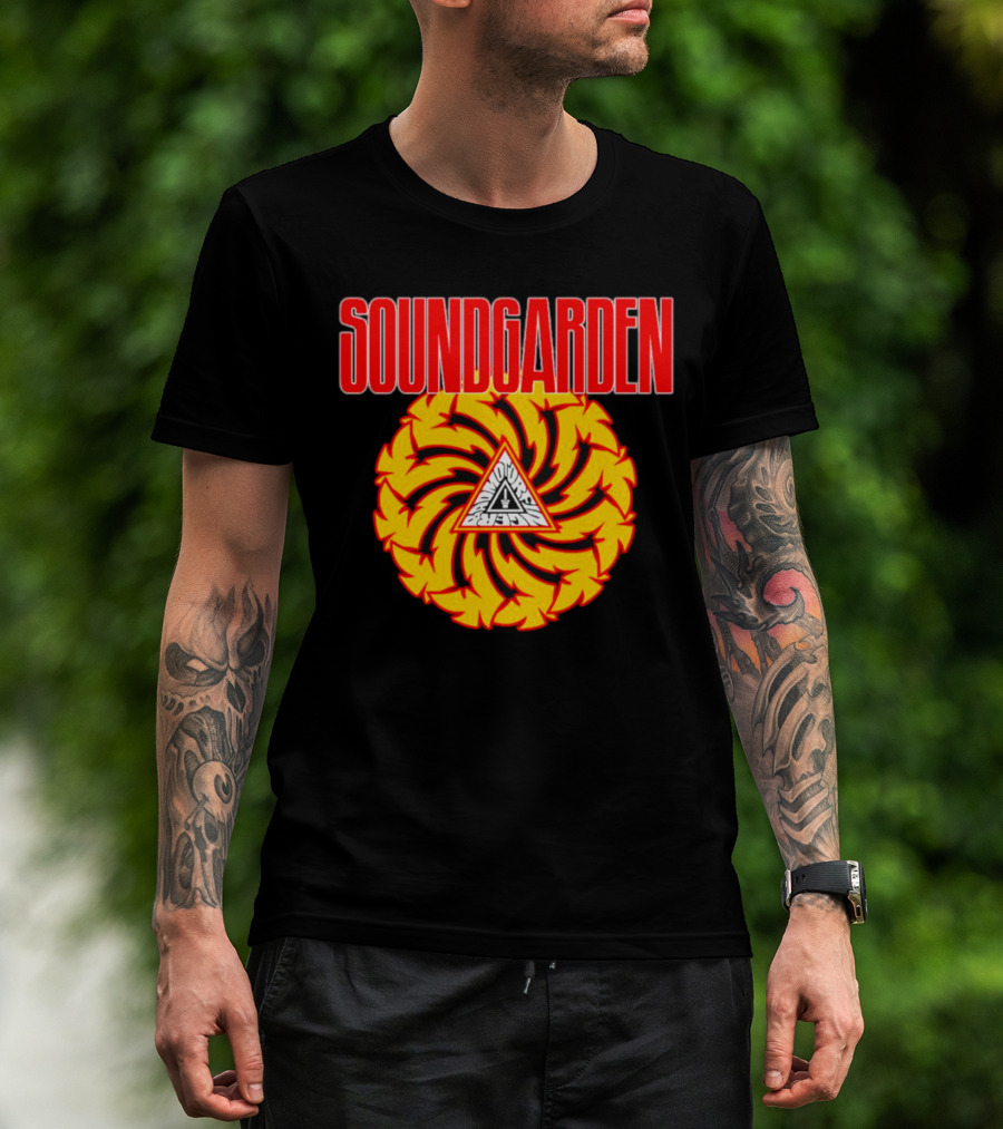 Soundgarden Badmotorfinger Album Cover Iconic Logo Spiral T-Shirt