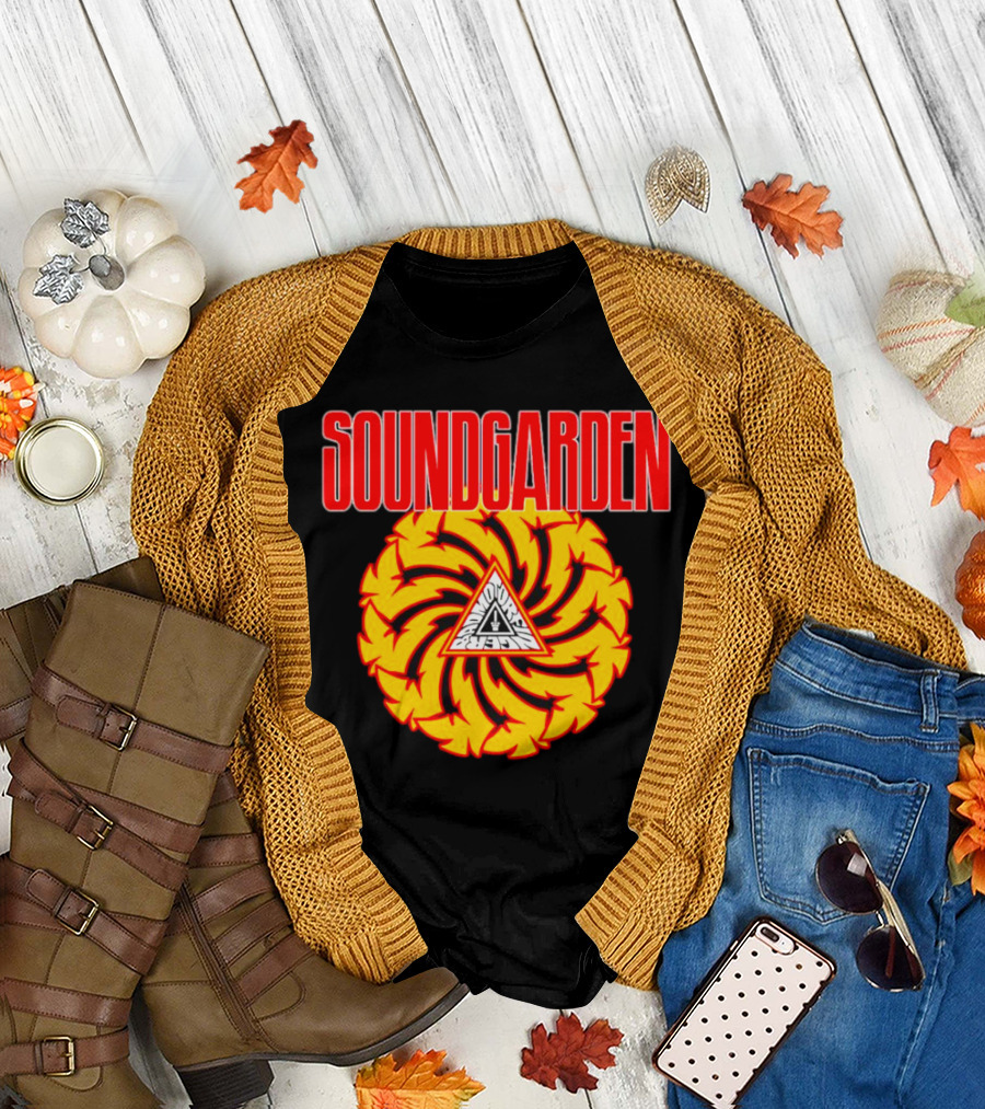 Soundgarden Badmotorfinger Album Cover Iconic Logo Spiral T-Shirt