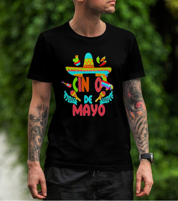Cinco De Mayo Sombrero Maracas Peppers Fiesta T-Shirt