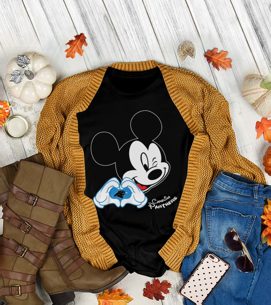 Mickey Carolina Panthers Fan Logo with Heart Gesture T-Shirt