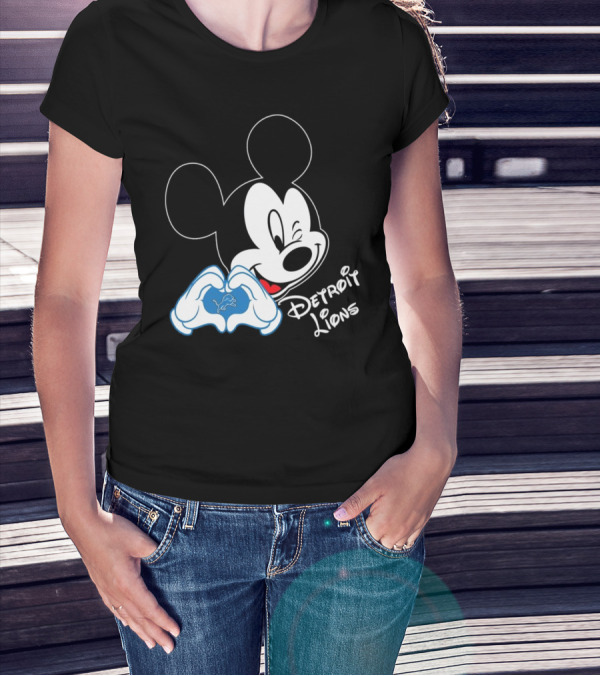 Mickey Detroit Lions Love Heart Gesture T-Shirt