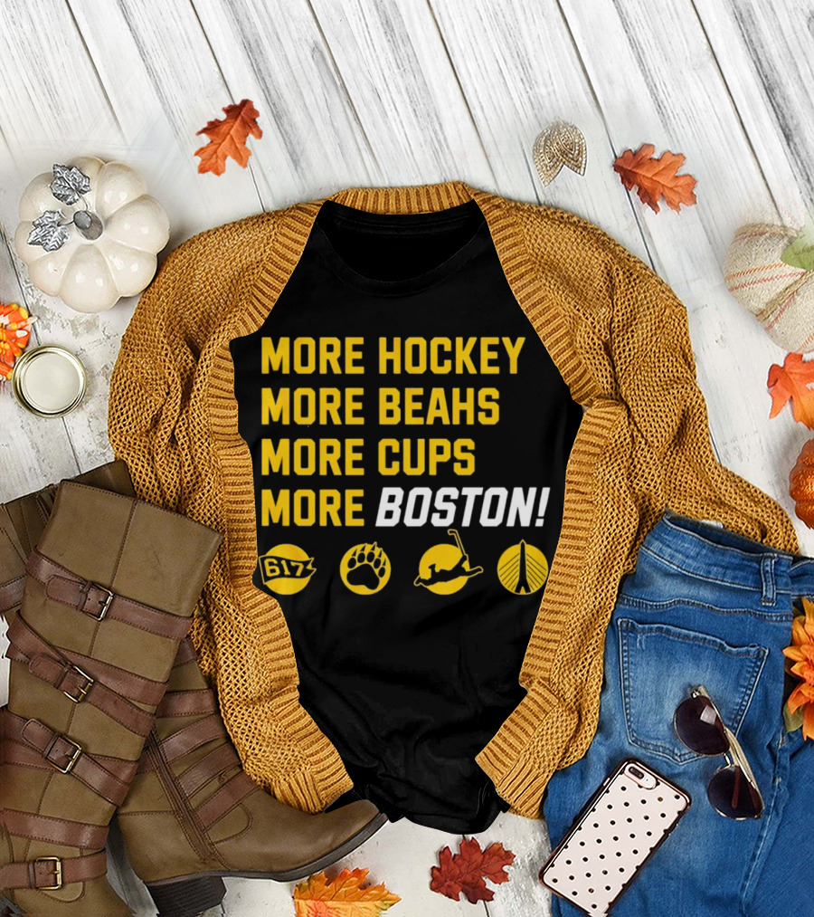 More Hockey More Beahs More Cups More Boston 617 Bear Claw Skater Bridge T-Shirt
