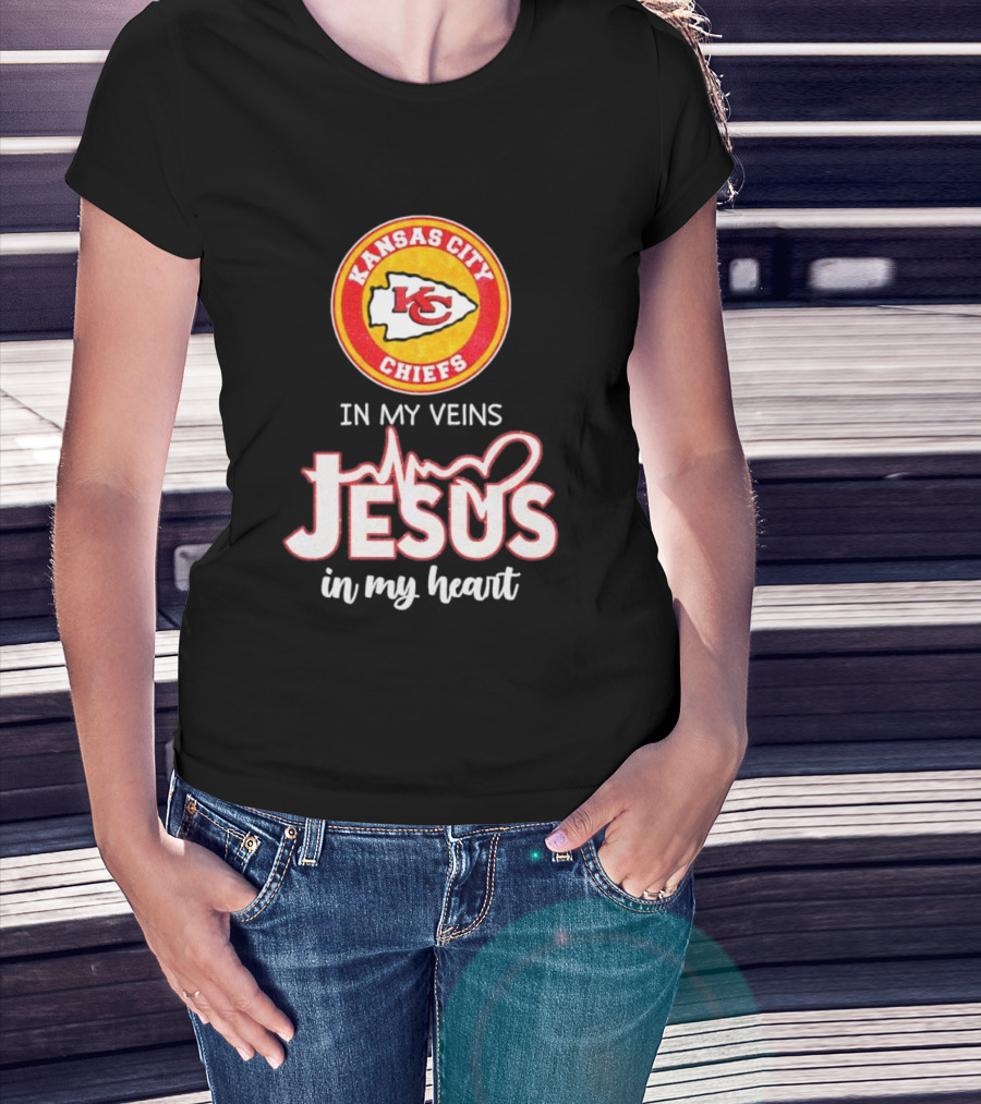 Kansas City Chiefs In My Veins Jesus In My Heart Football Faithful T-Shirt