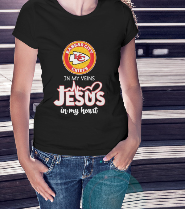 Kansas City Chiefs In My Veins Jesus In My Heart Football Faithful T-Shirt