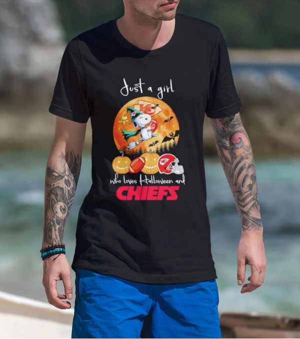 Just A Girl Who Loves Halloween And Chiefs Snoopy Witch T-Shirt