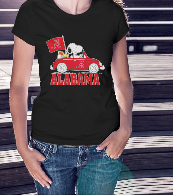 Snoopy And Woodstock Driving Red Car Alabama Crimson Tide Flag T-Shirt