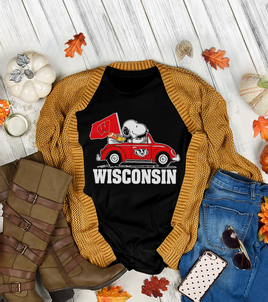 Snoopy and Woodstock in Red Car with Wisconsin Flag and Wisconsin Badgers T-Shirt