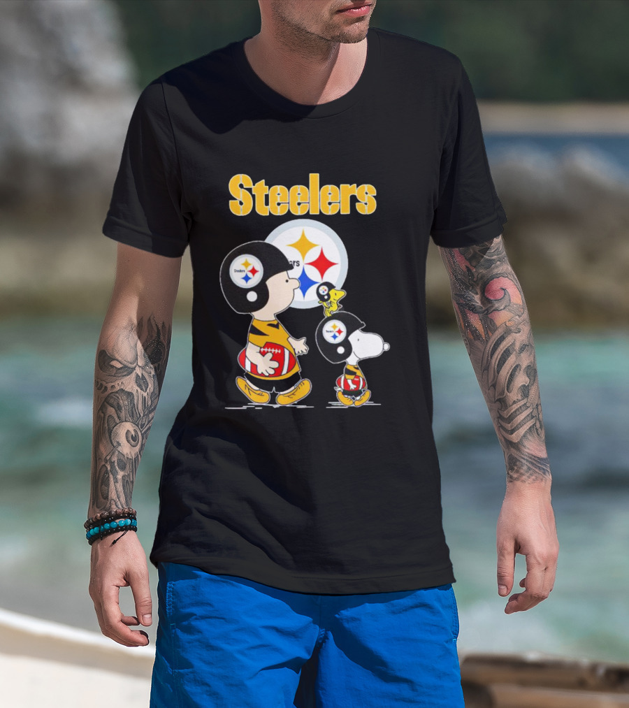 Peanuts Characters With Steelers Football Helmets T-Shirt