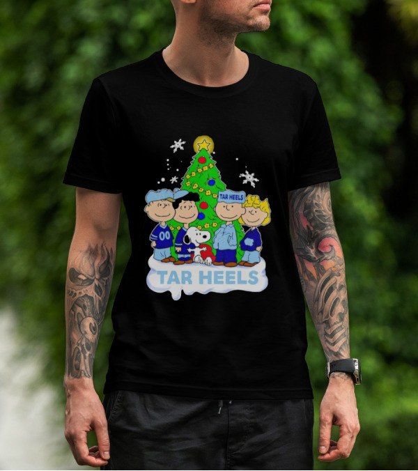 Tar Heels Peanuts Characters By Christmas Tree Holiday Scene T-Shirt