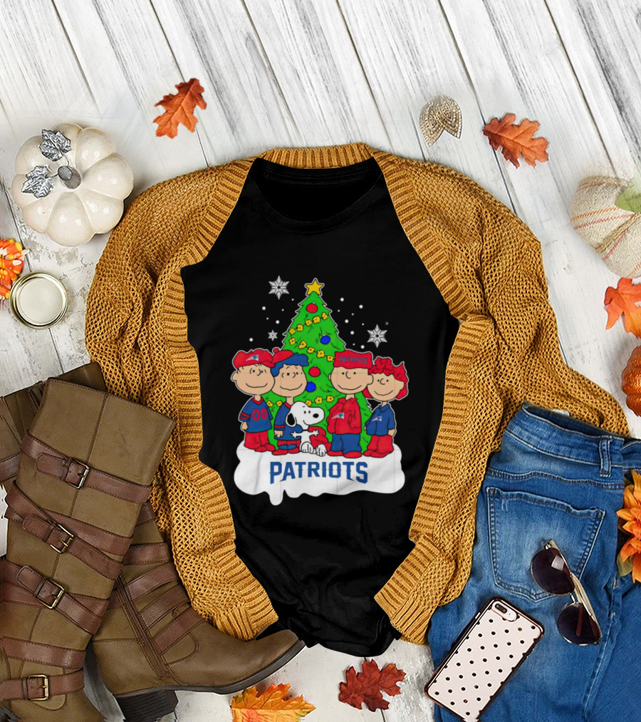 The Peanuts Characters Christmas with New England Patriots Tree and Snoopy T-Shirt