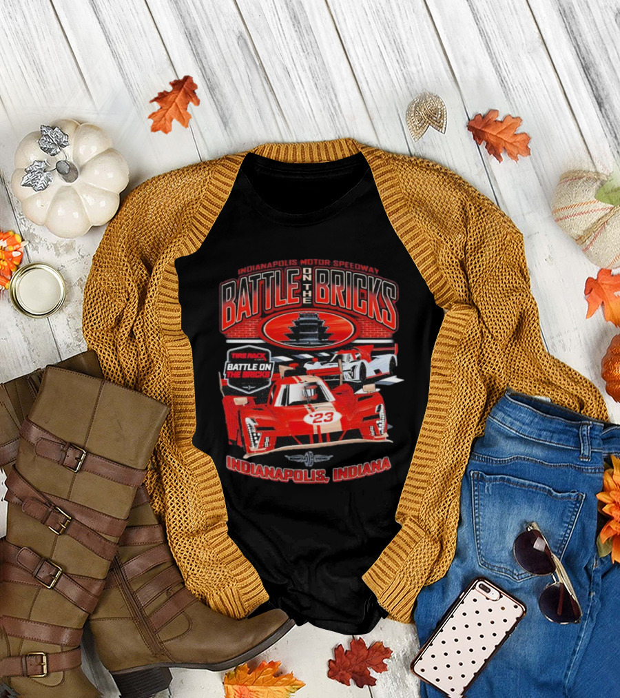 Indianapolis Motor Speedway Battle on the Bricks Racing Scene Indianapolis Indiana T-Shirt