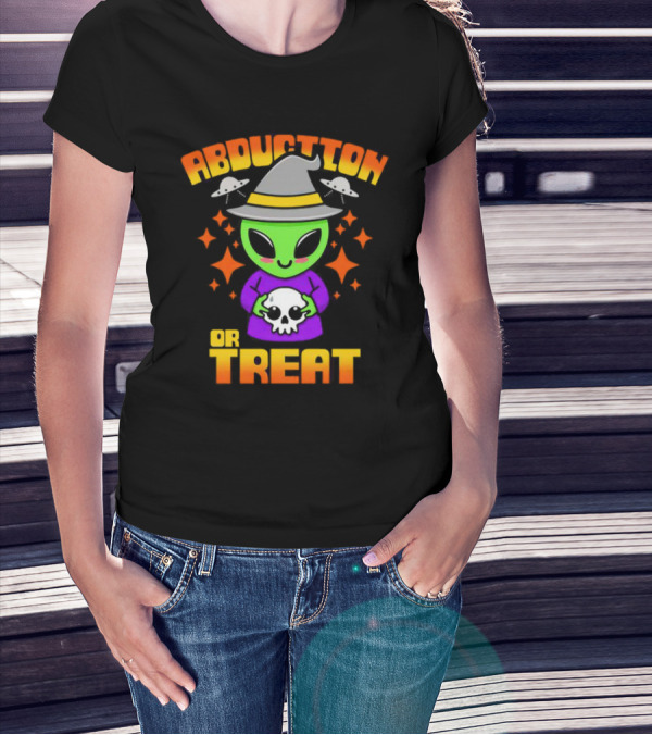 Abduction Or Treat Alien Halloween Witch Hat UFOs T-Shirt