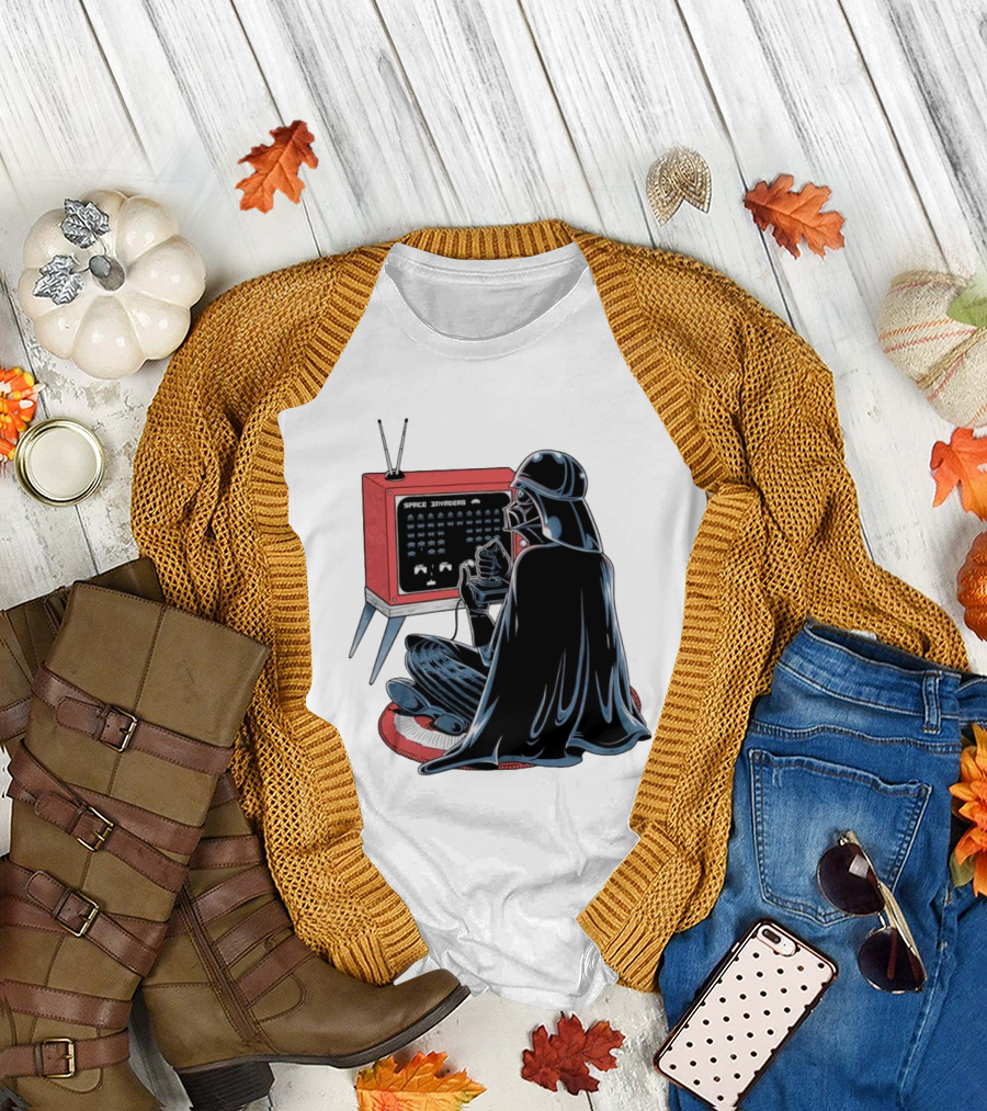 Darth Vader Playing Space Invaders Retro Gaming Scene T-Shirt