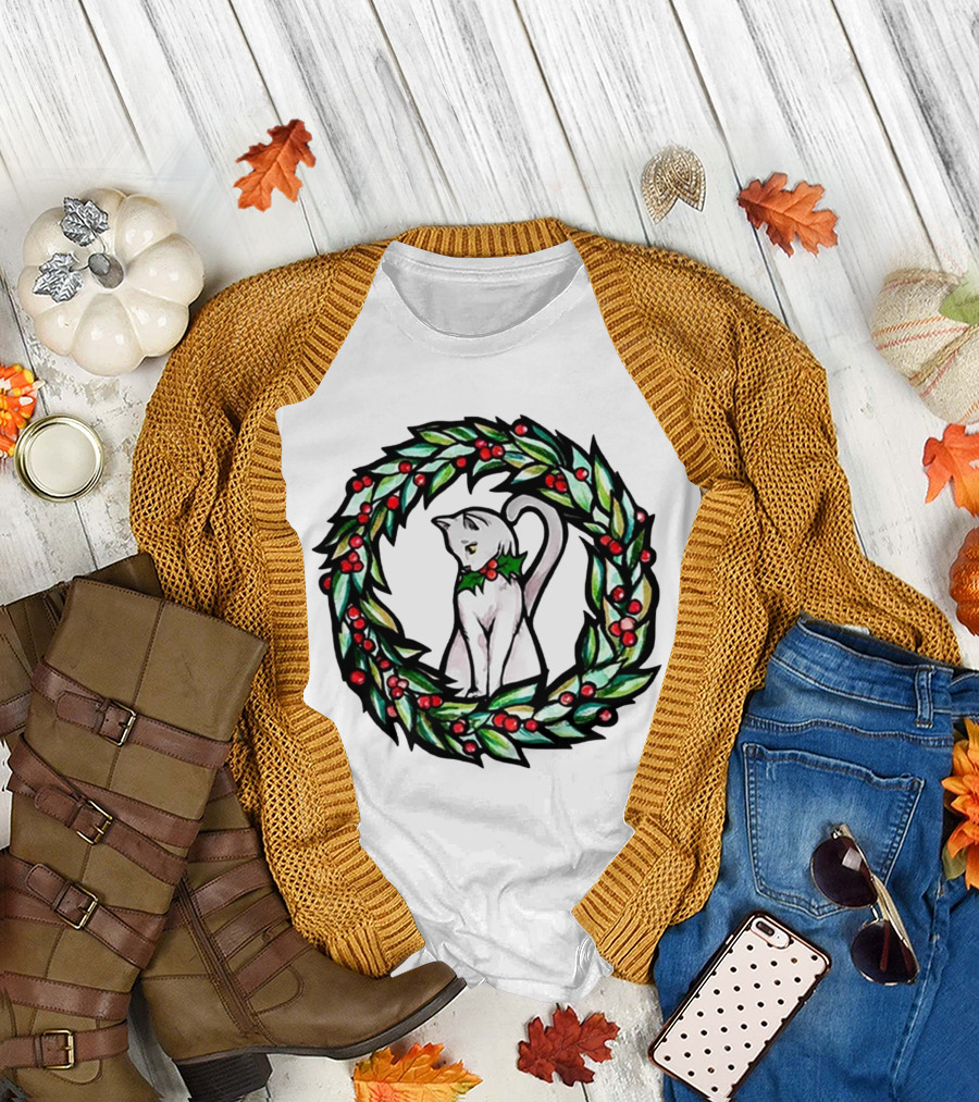 White Cat in Christmas Wreath with Holly and Berries T-Shirt