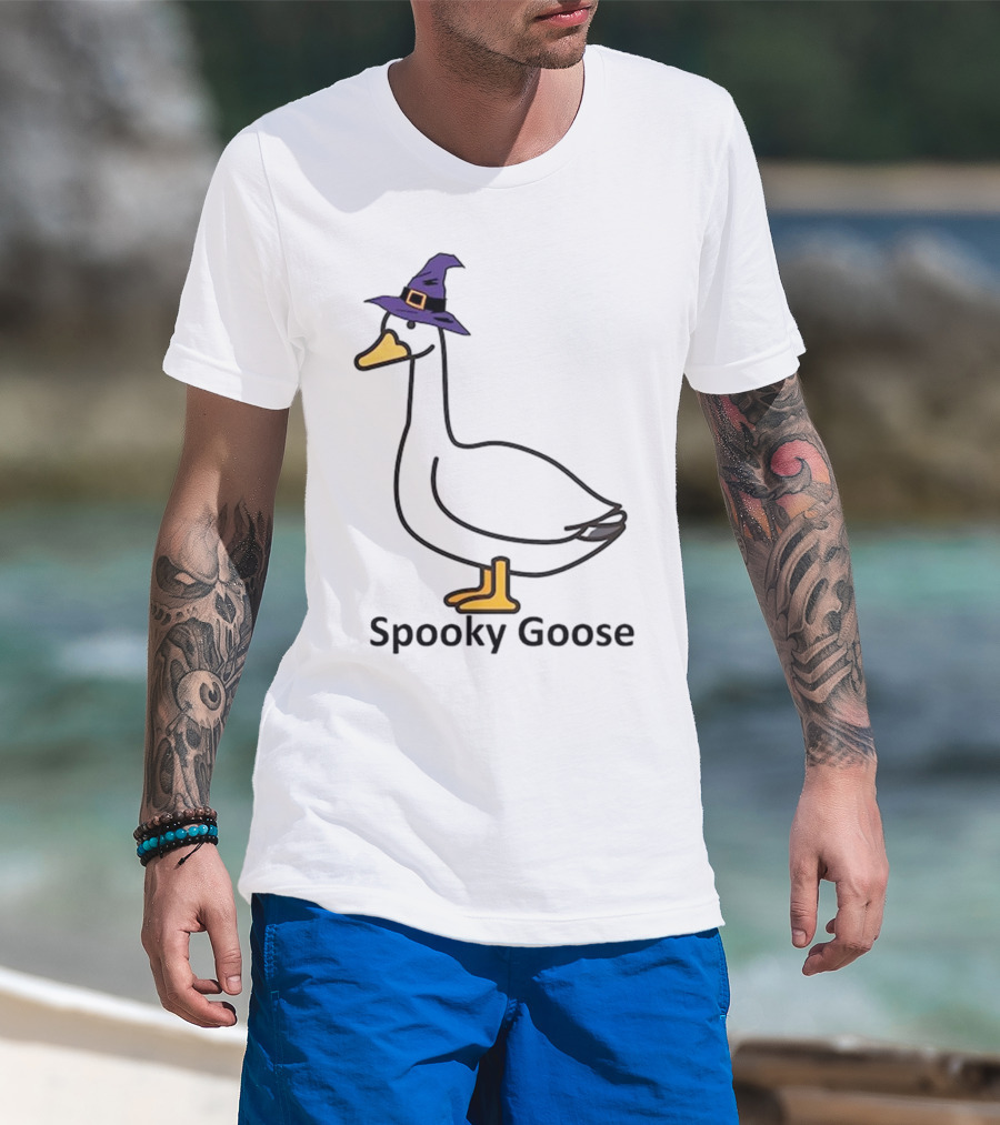 Spooky Goose Witch Hat Funny Goose Halloween T-Shirt