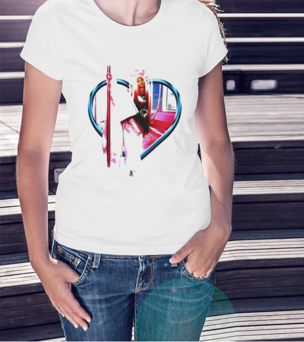 Nicki Heart Frame Neon T-Shirt