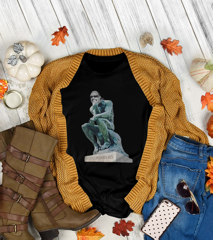 Stevie Ponders Roman Statue Stevie Wonder Pun T-Shirt