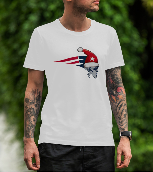 New England Patriots Christmas Santa Hat T-Shirt