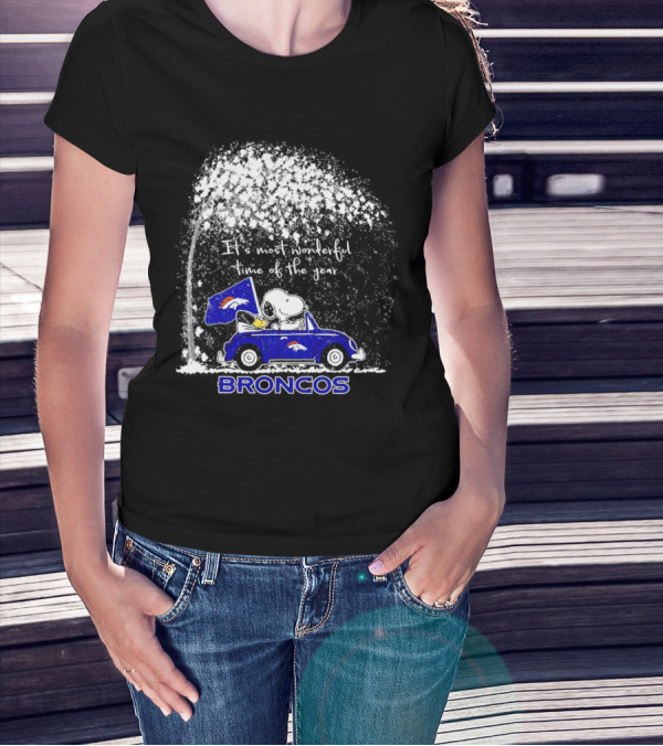 Snoopy And Woodstock Broncos It’s Most Wonderful Time Of The Year Winter Scene T-Shirt
