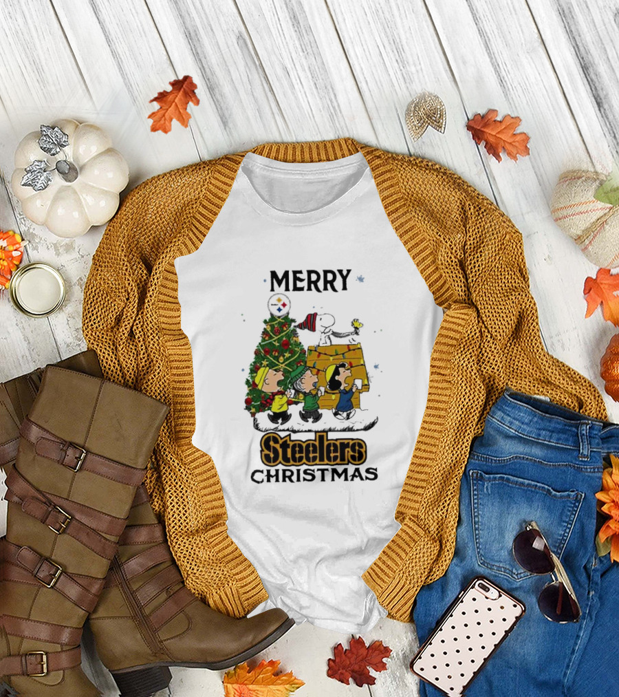 Merry Christmas Pittsburgh Steelers Peanuts Characters T-Shirt