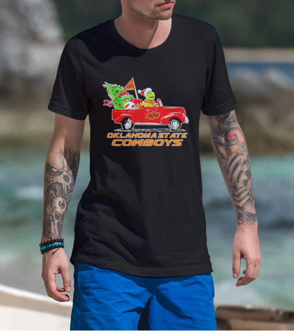 Oklahoma State Cowboys Christmas Grinch And Dog Driving Red OSU Car With Tree And Presents T-Shirt