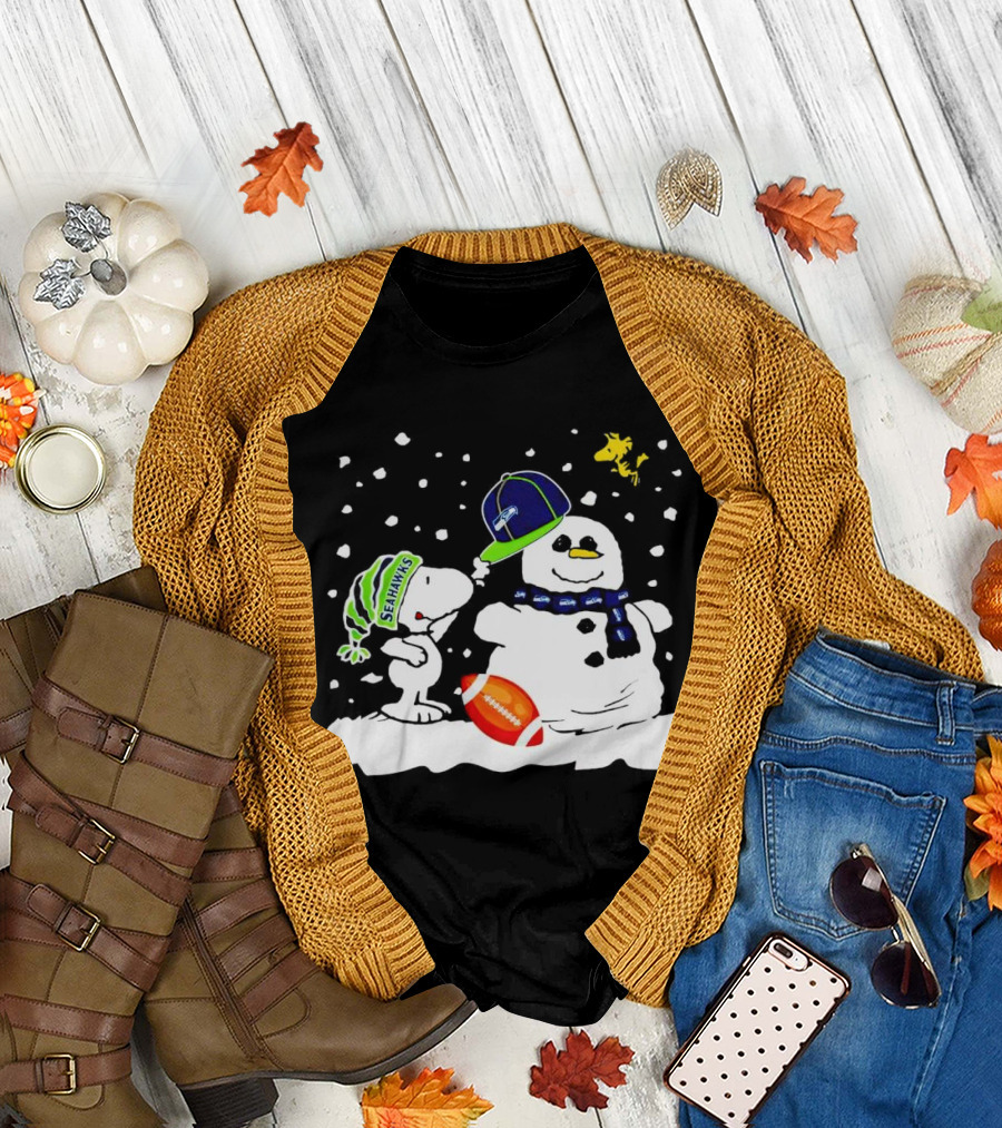 Seattle Seahawks Snoopy Snowman Hat Winter Football Scene T-Shirt