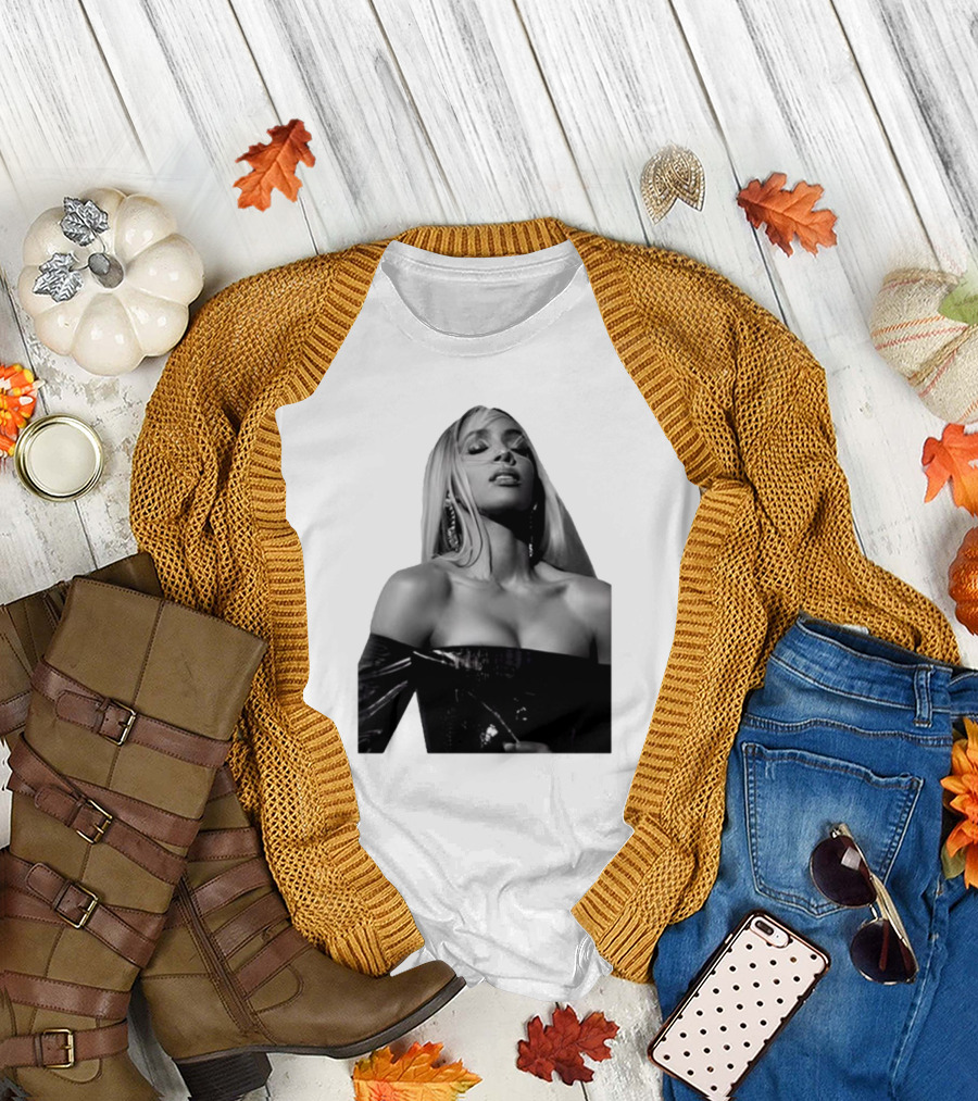 Kelly Rowland Krew Iconic Black and White Fashion Pose T-Shirt