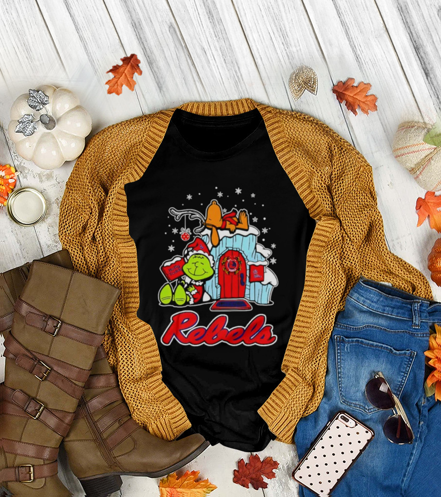 Peanuts Ole Miss Rebels Grinch Snoopy Merry Christmas T-Shirt