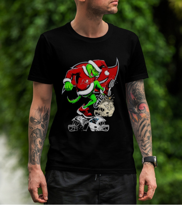 Tampa Bay Buccaneers Grinch Santa Stomping NFL Helmets Funny Christmas T-Shirt