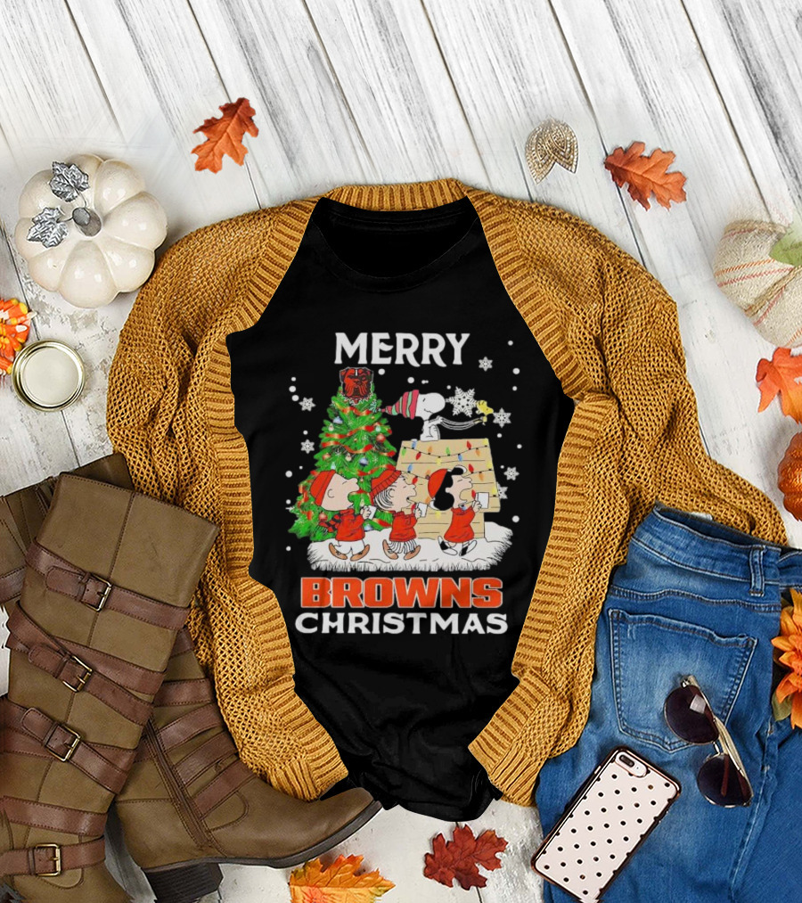 Peanuts Characters Merry Browns Christmas Cleveland Browns T-Shirt