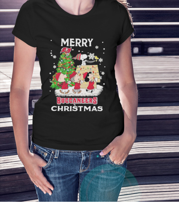 Merry Christmas Peanuts Characters Tampa Bay Buccaneers T-Shirt