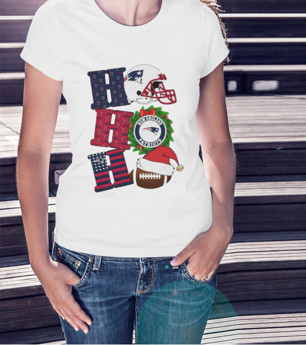 New England Patriots Ho Ho Ho Merry Christmas Football Helmet Wreath Santa Hat Football T-Shirt