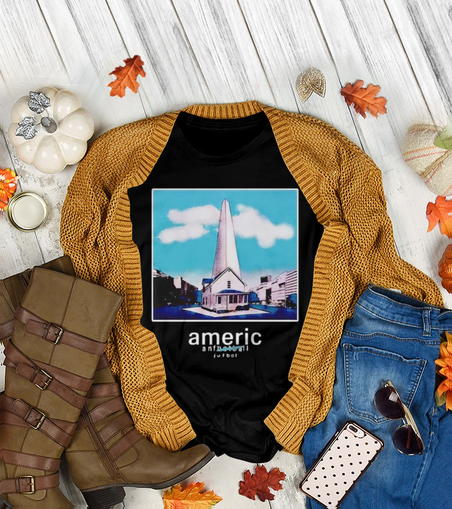 Americ anfootball Futbol House and Obelisk Cityscape T-Shirt