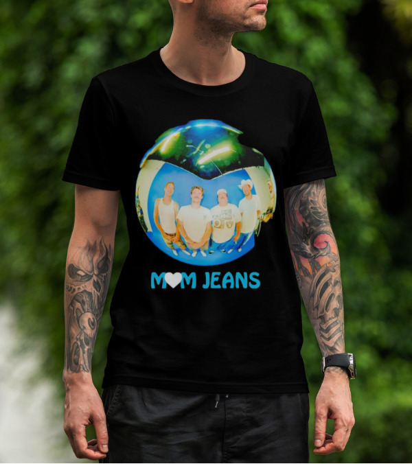 Mom Jeans Heart Raiders Orb Photo T-Shirt