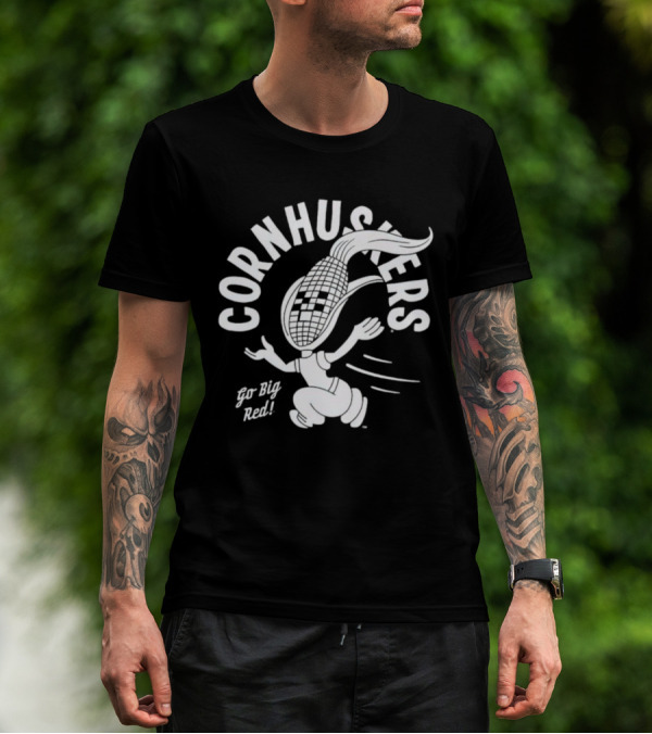 Cornhuskers Go Big Red Retro Mascot Character T-Shirt