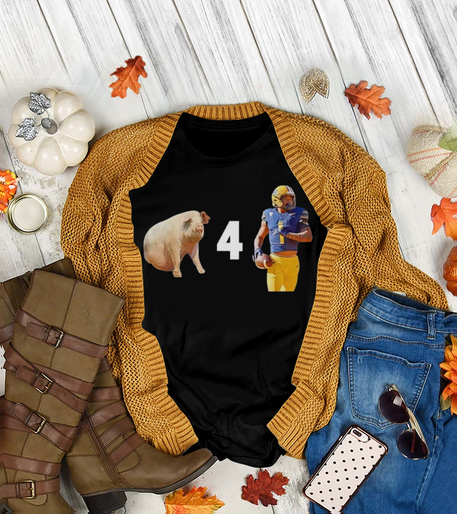 Hogs 4 Ott Heisman Football Player Pig Image T-Shirt