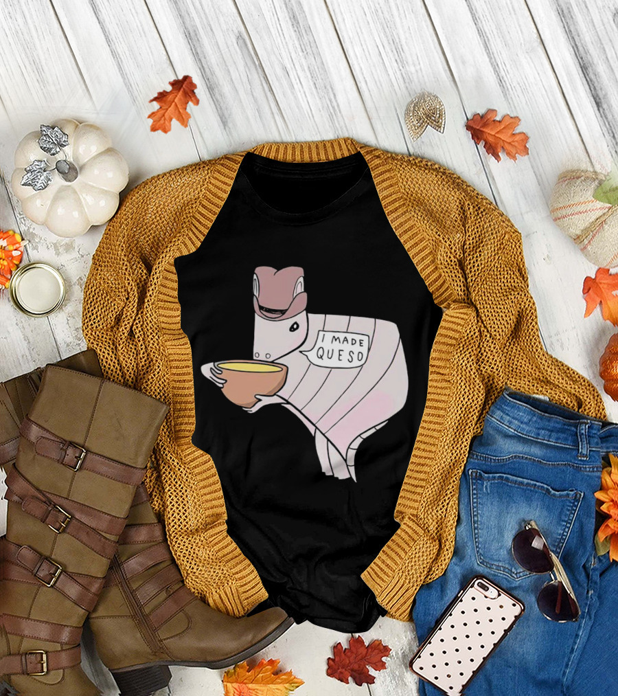 Quesodillo I Made Queso Armadillo Holding Cheese Bowl T-Shirt