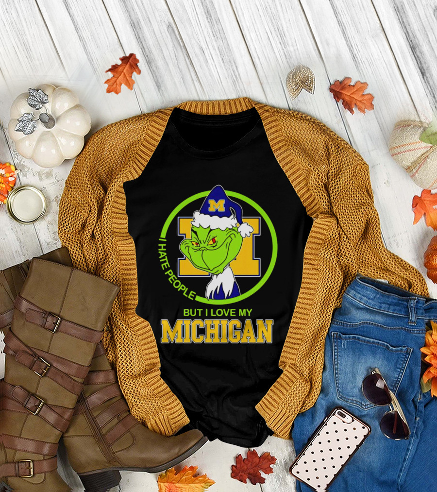 I HATE PEOPLE BUT I LOVE MY MICHIGAN GRINCH M SANTA HAT T-Shirt