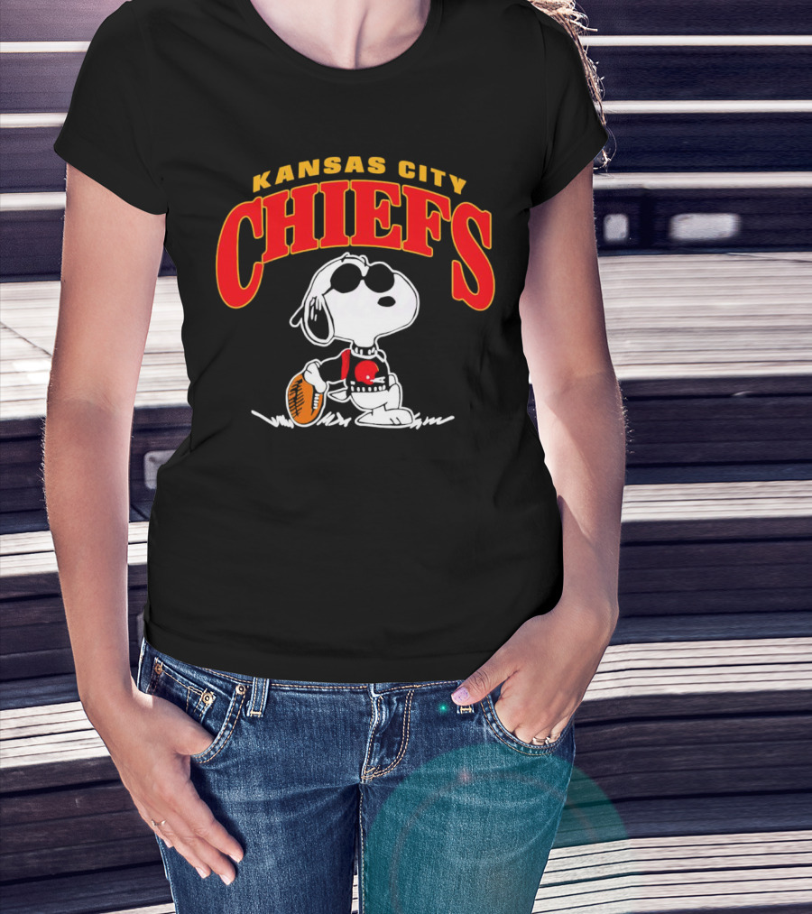 Snoopy Kansas City Chiefs Football T-Shirt