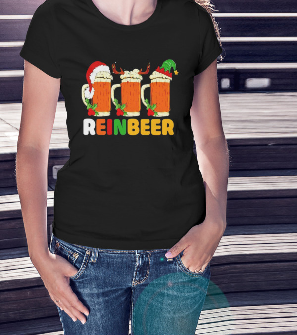 Reinbeer Merry Christmas Funny Beer Mugs With Santa And Elf Hats And Reindeer Antlers T-Shirt